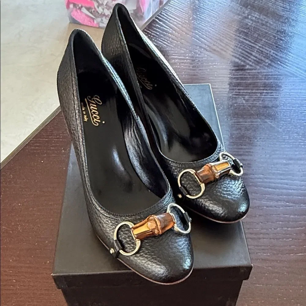Gucci Black Leather Heels with Brown Accents